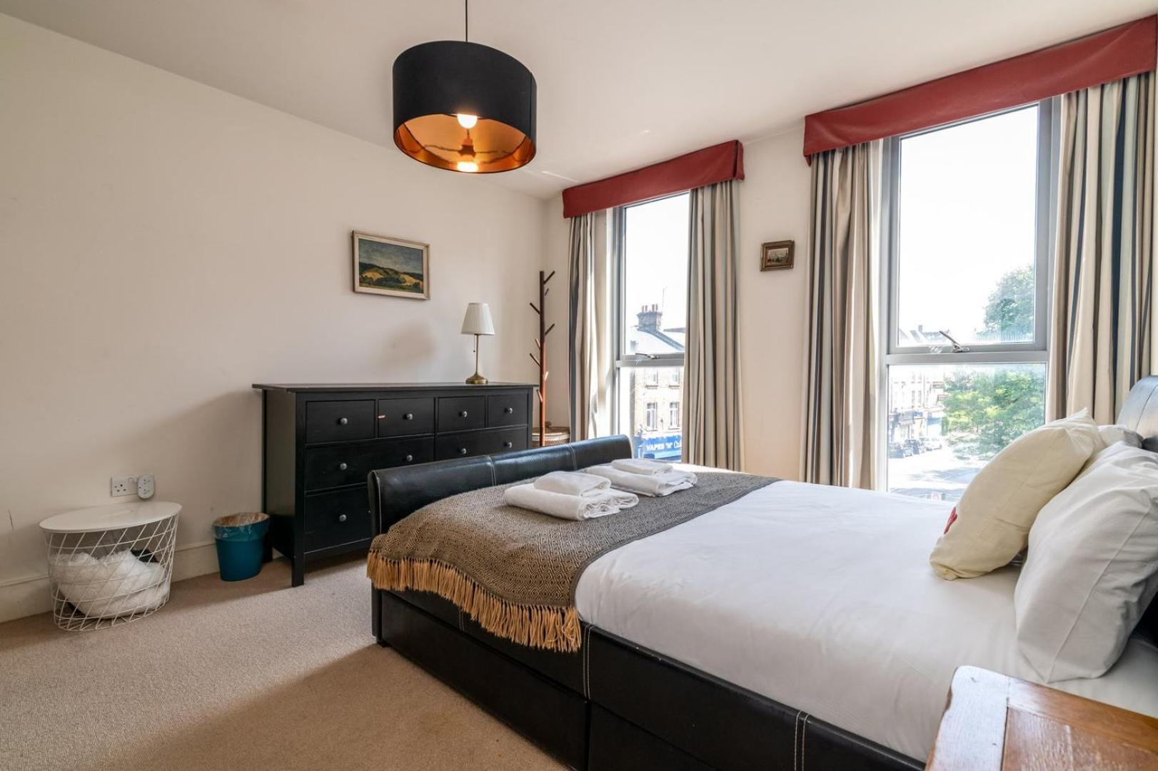 Bright & Spacious Battersea Flat Londra Esterno foto